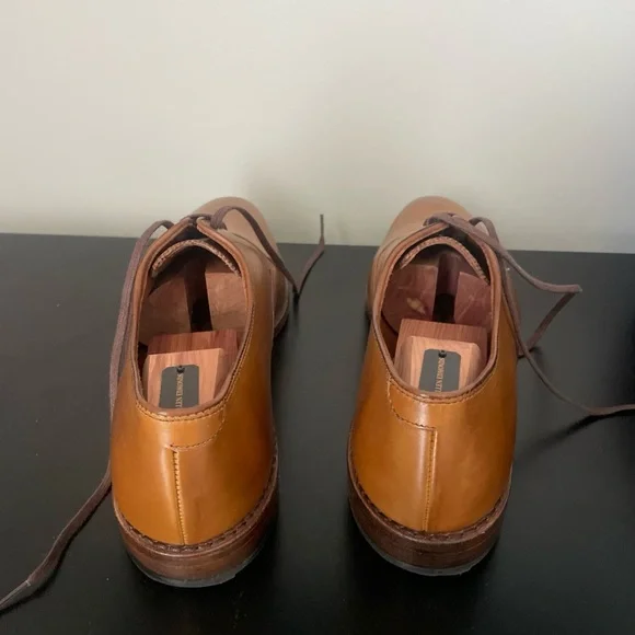 Allen Edmonds Tan Leather Men display picture 3